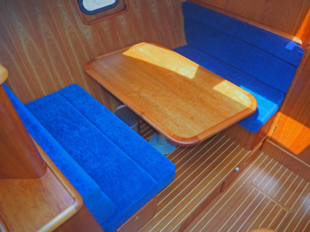 Cabin en avant, H&eacute;bergements